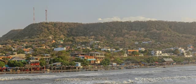 Gunmen Kill Three, Wound Nine at Rave in Colombian Beach Town