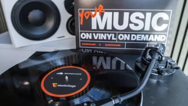 Soundcloud launches on-demand vinyl pressing service for artists with elasticStage