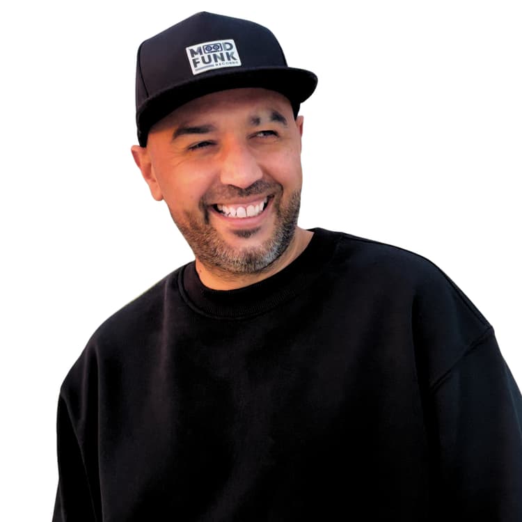 Angelo Ferreri: The Funky-Tech House Jackin' the Dancefloor